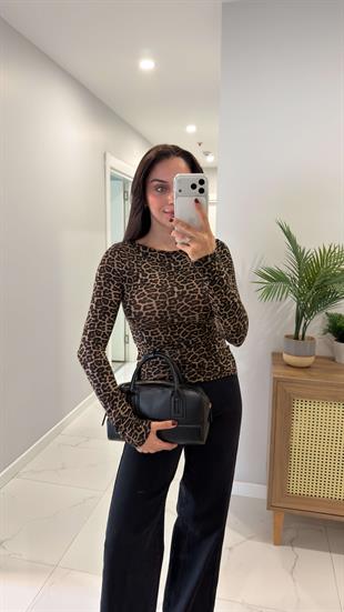 Dilvin Hera Kahve Kayık Yaka Leopar Desenli Bluz