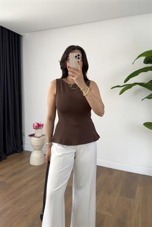 Dilvin Letasna Açık Kahve Kayık Yaka Peplum Top Atlet