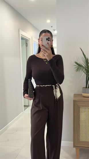 Dilvin Rebeca Koyu Kahve Büzgülü Kayık Yaka Bluz