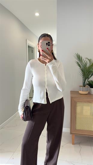 Dilvin Sia Ekru Düğme Detaylı Hırka