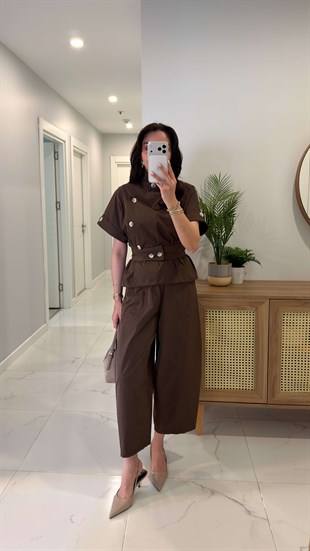 Dinno Kahve Dik Yakalı Kuşaklı Yelek Pantolon Takım