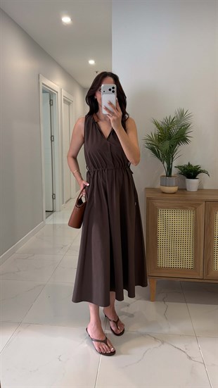 Ditra Kahve Deri Yaka Beli Büzgülü Elbise