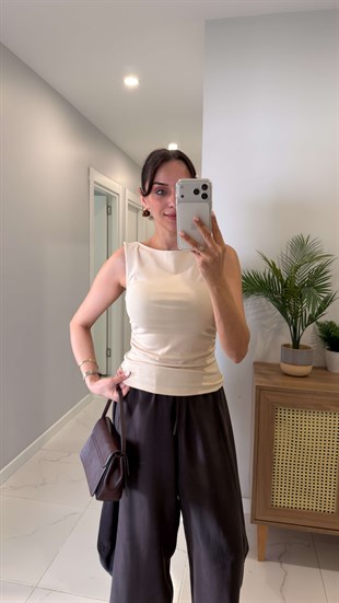 Dlvin Rinla Taş Büzgülü Kayık Yaka Bluz