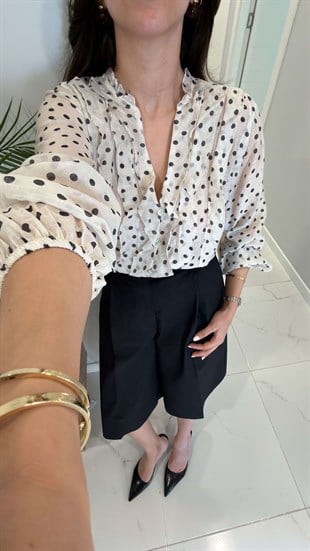 Doniwer Ekru Siyah Puantiyeli Bluz
