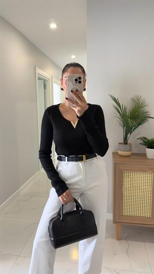 Dunsa Siyah V Gold Toka Detaylı Triko