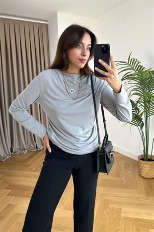 Gri Geniş Yaka Detaylı Modal Bluz
