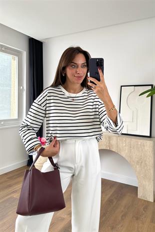 Cesina Beyaz Lacivert Çizgili Bisiklet Yaka Sweatshirt