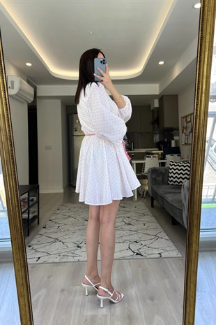 Mng Kuşaklı Beyaz Elbise