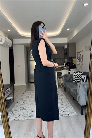 Siyah Önü Düğümlü Vatkalı Elbise