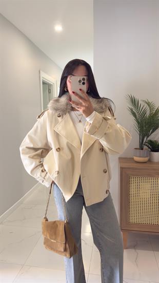 Elisa Krem Yakası Kürk Detaylı Trençkot