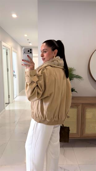 Elisa Vizon Yakası Kürk Detaylı Trençkot