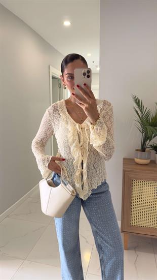 Ellis Ekru Fırfırlı Bluz