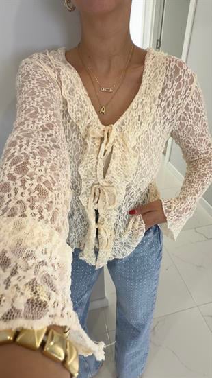 Ellis Ekru Fırfırlı Bluz