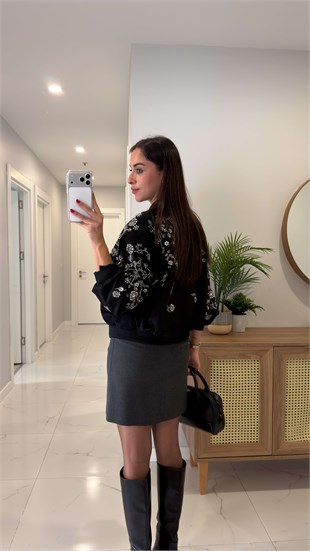 Erista Siyah Boncuk İşleme Detaylı Süet Ceket