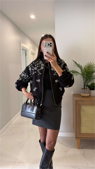 Erista Siyah Boncuk İşleme Detaylı Süet Ceket