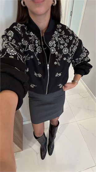 Erista Siyah Boncuk İşleme Detaylı Süet Ceket
