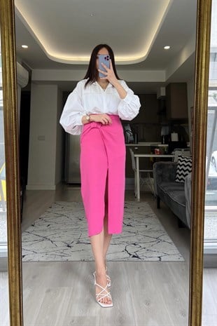 Pembe Düğüm Detaylı Yırtmaçlı Etek