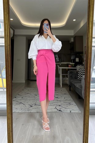 Pembe Düğüm Detaylı Yırtmaçlı Etek