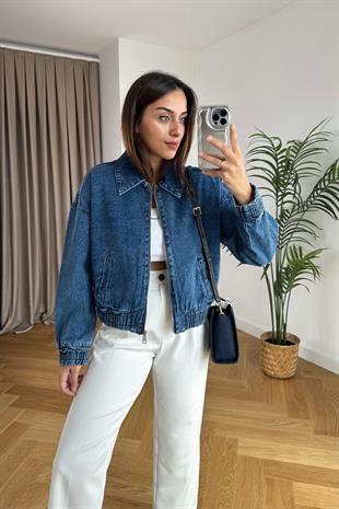 Koyu Mavi Yan Cep Detaylı Denim Ceket