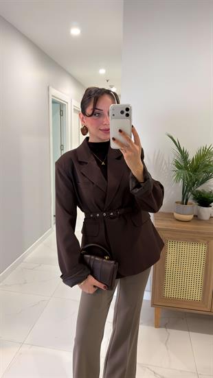 Farrah Kahve Kemerli Blazer Ceket