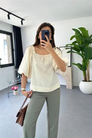 Shelvy Ekru Omuz Detaylı Bluz
