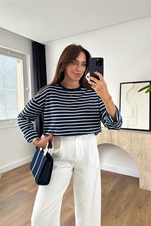 Cesina Lacivert Beyaz Çizgili Bisiklet Yaka Sweatshirt