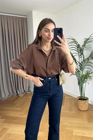 Zumta Kahve Gizli Düğme Detaylı Gömlek