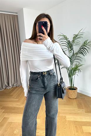 Kırık Beyaz Madonna Yaka Drapeli Bluz