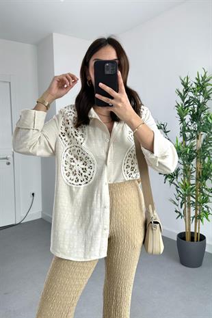 Bej Rengi Simetrik Desenli Gömlek