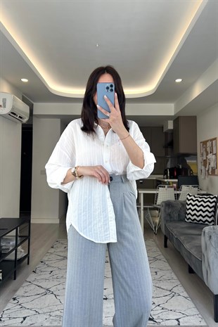 Beyaz Çizgili Gömlek