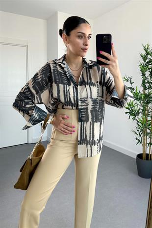 Ekru Siyah Desenli Rami Gömlek