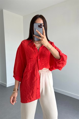 Kırmızı Çizgili Gömlek