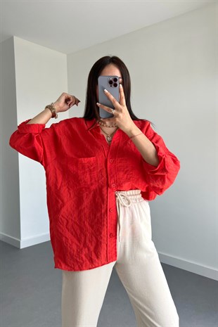 Kırmızı Çizgili Gömlek