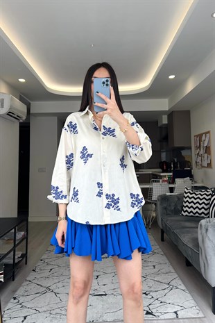 Mavi Çiçek Desenli Keten Gömlek