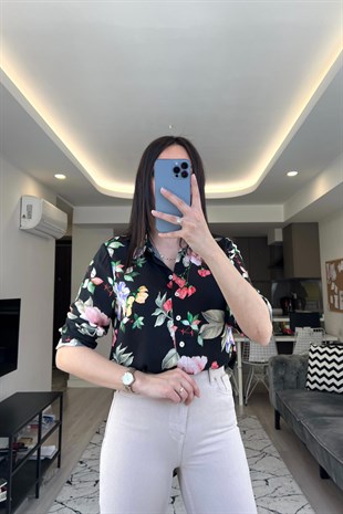 Siyah Çiçek Desenli Gömlek