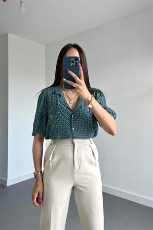 Yeşil Desenli Gömlek