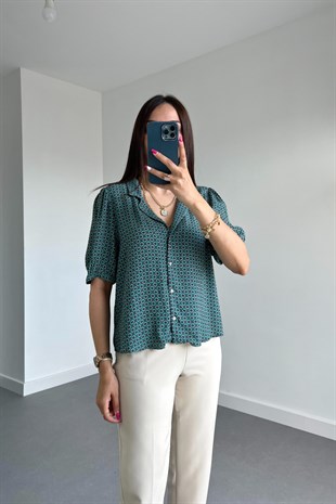 Yeşil Desenli Gömlek