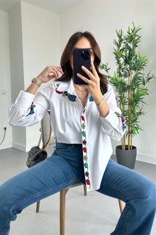 ZR Beyaz Renkli Nakış Detaylı Gömlek