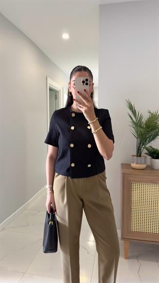 Gugy Siyah Gold Düğme Detaylı Kısa Kol Ceket