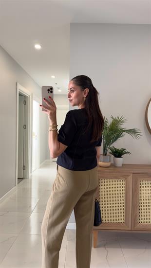 Gugy Siyah Gold Düğme Detaylı Kısa Kol Ceket