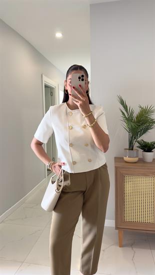 Gugy Taş Gold Düğme Detaylı Kısa Kol Ceket