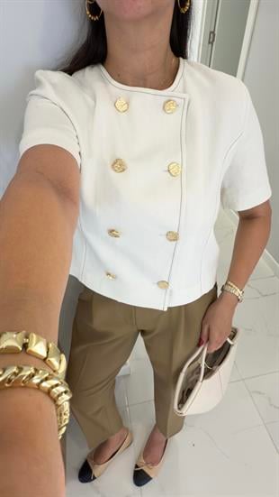 Gugy Taş Gold Düğme Detaylı Kısa Kol Ceket