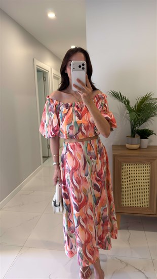 Hadry Pembe Madonna Yaka Desenli Bluz Etek Takım
