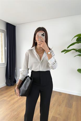 Hena Beyaz Siyah Çizgili Gömlek