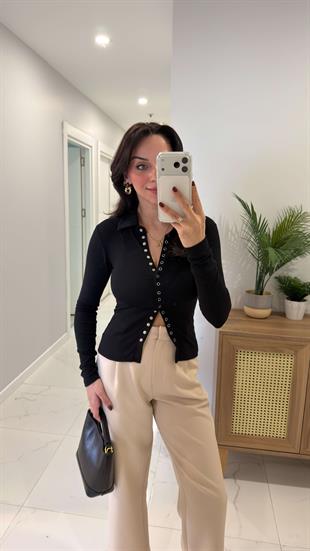 Herta Siyah Polo Yaka Çıtçıtlı Bluz