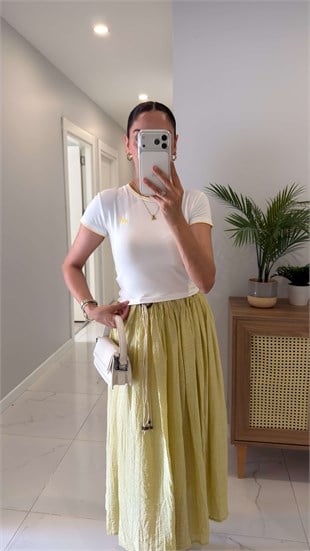 Hilsta Ekru Sarı Logolu Tişört