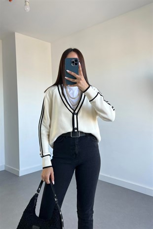 Ekru Şeritli Düğmeli Hırka