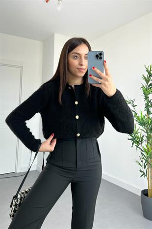 Soft Siyah Düğme Detaylı Bisiklet Yaka Hırka
