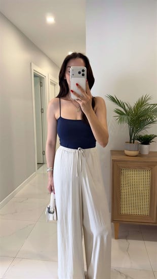 Jeran Lacivert İp Askılı Crop