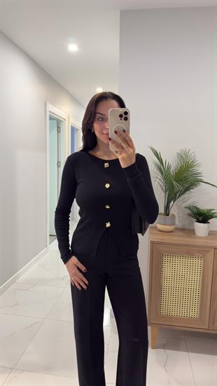 Jesla Siyah Gold Düğme Detaylı Bluz